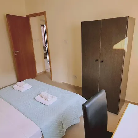 Sunrise Apt B02 Apartment *